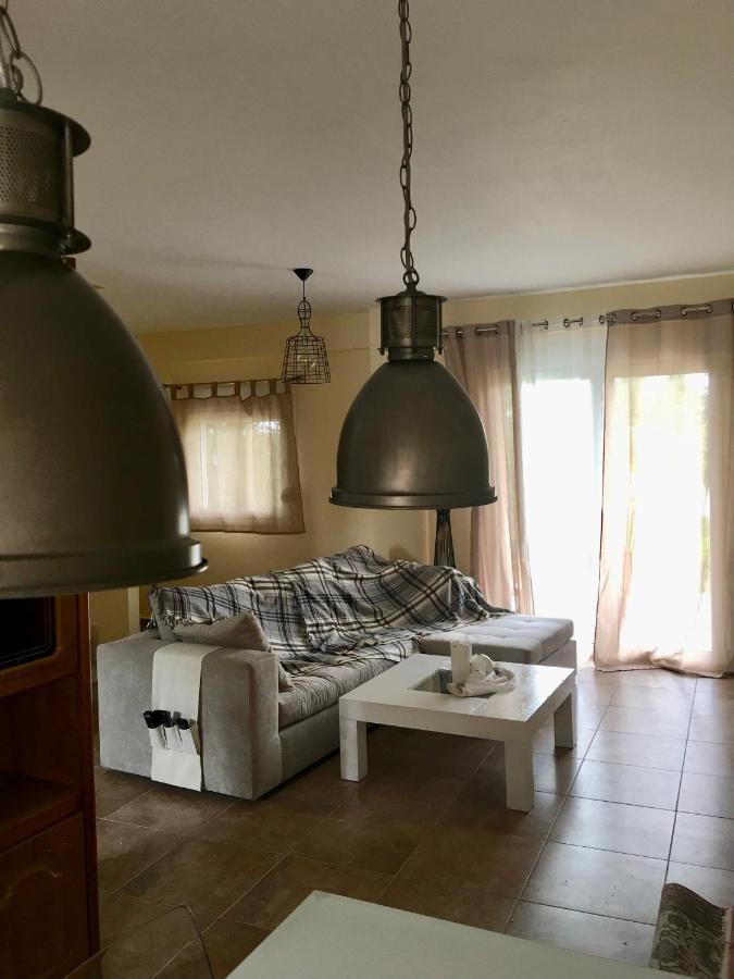Penzion Modern House Afytos Exteriér fotografie
