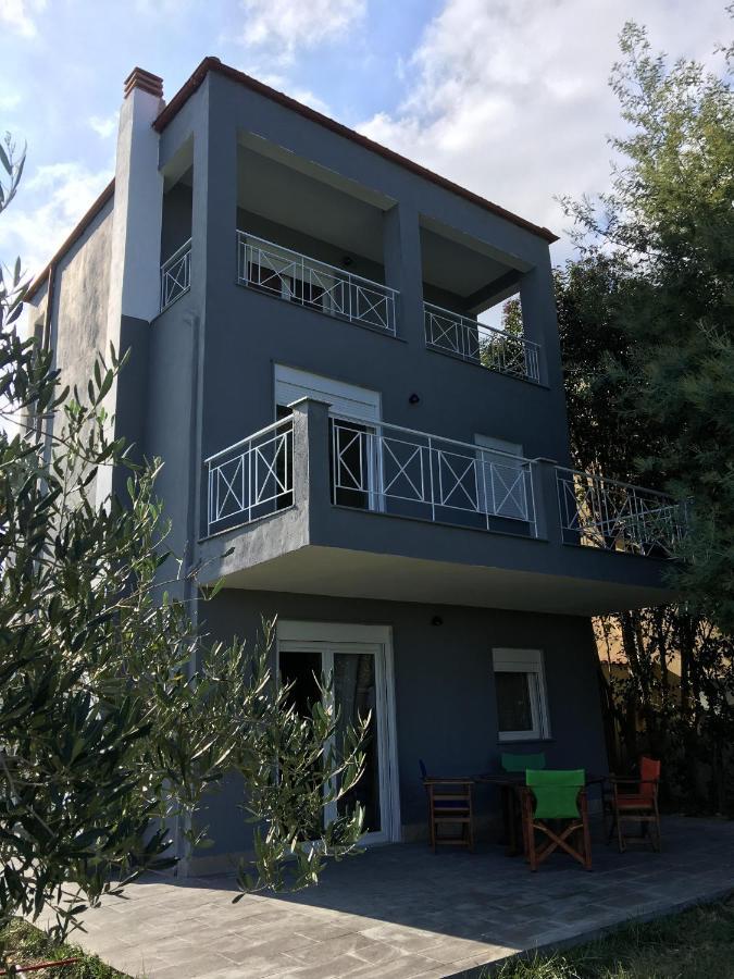 Penzion Modern House Afytos Exteriér fotografie