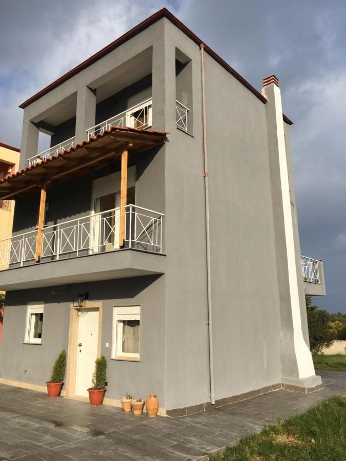 Penzion Modern House Afytos Exteriér fotografie